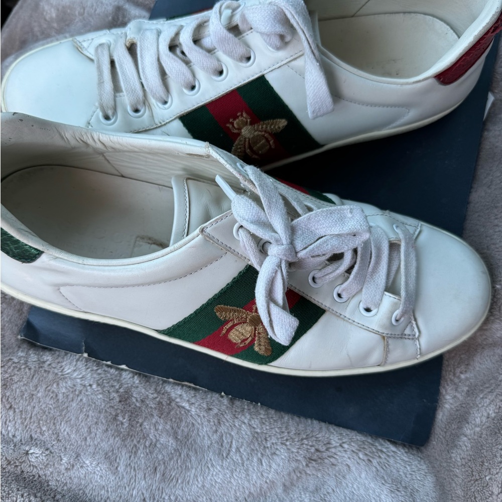 White Sneakers with Red and Green Stripe